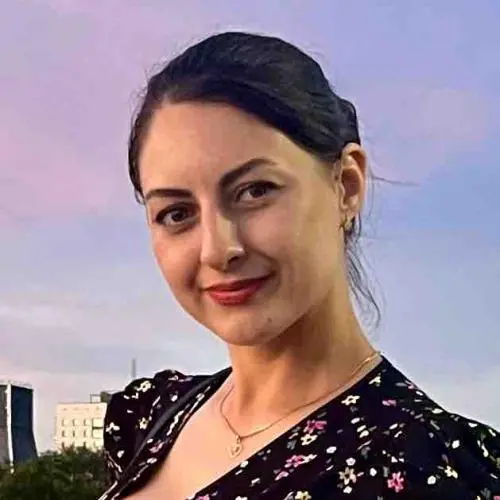 Елена Зинина