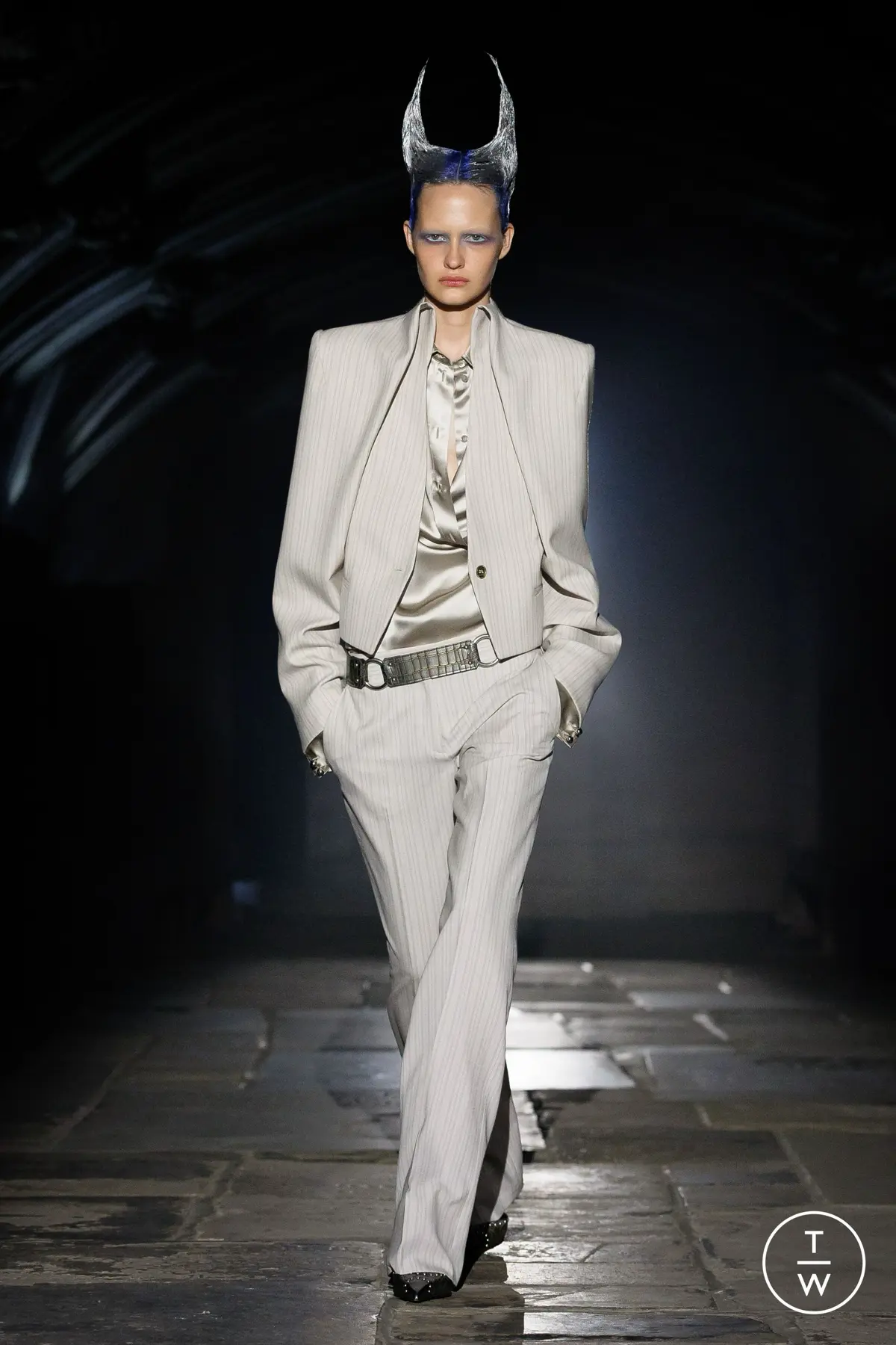 Alexander McQueen Spring/Summer 2027 | Сетка — социальная сеть от hh.ru