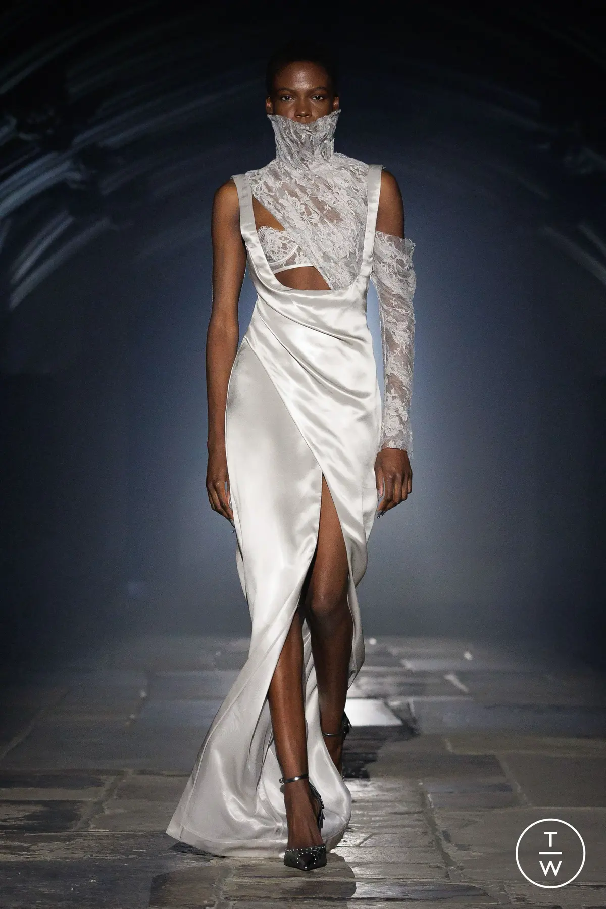 Alexander McQueen Spring/Summer 2027 | Сетка — социальная сеть от hh.ru