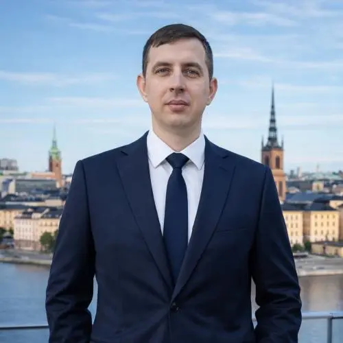 Константин Белозерцев