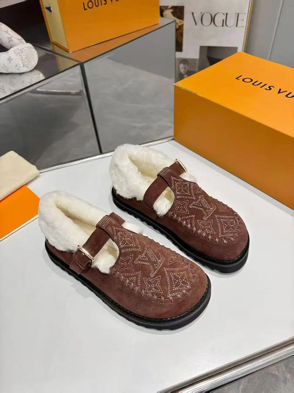 ▪️Премиум
▪️В наличии 36-41 размеры
▪️Цена 12.500₽
▪️Доставка-примерка по Москве
▪️ @byMarybelle
▪️Отправка в регионы ✈️ в этот же день | Сетка — социальная сеть от hh.ru