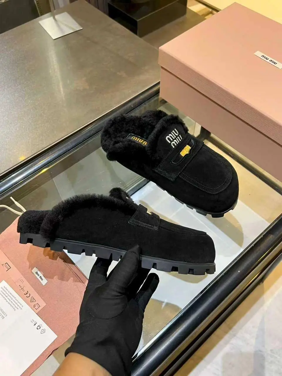 ▪️Премиум
▪️В наличии 36-41 размеры
▪️Цена 16.500₽
▪️Доставка-примерка по Москве
▪️ @byMarybelle
▪️Отправка в регионы ✈️ в этот же день | Сетка — социальная сеть от hh.ru