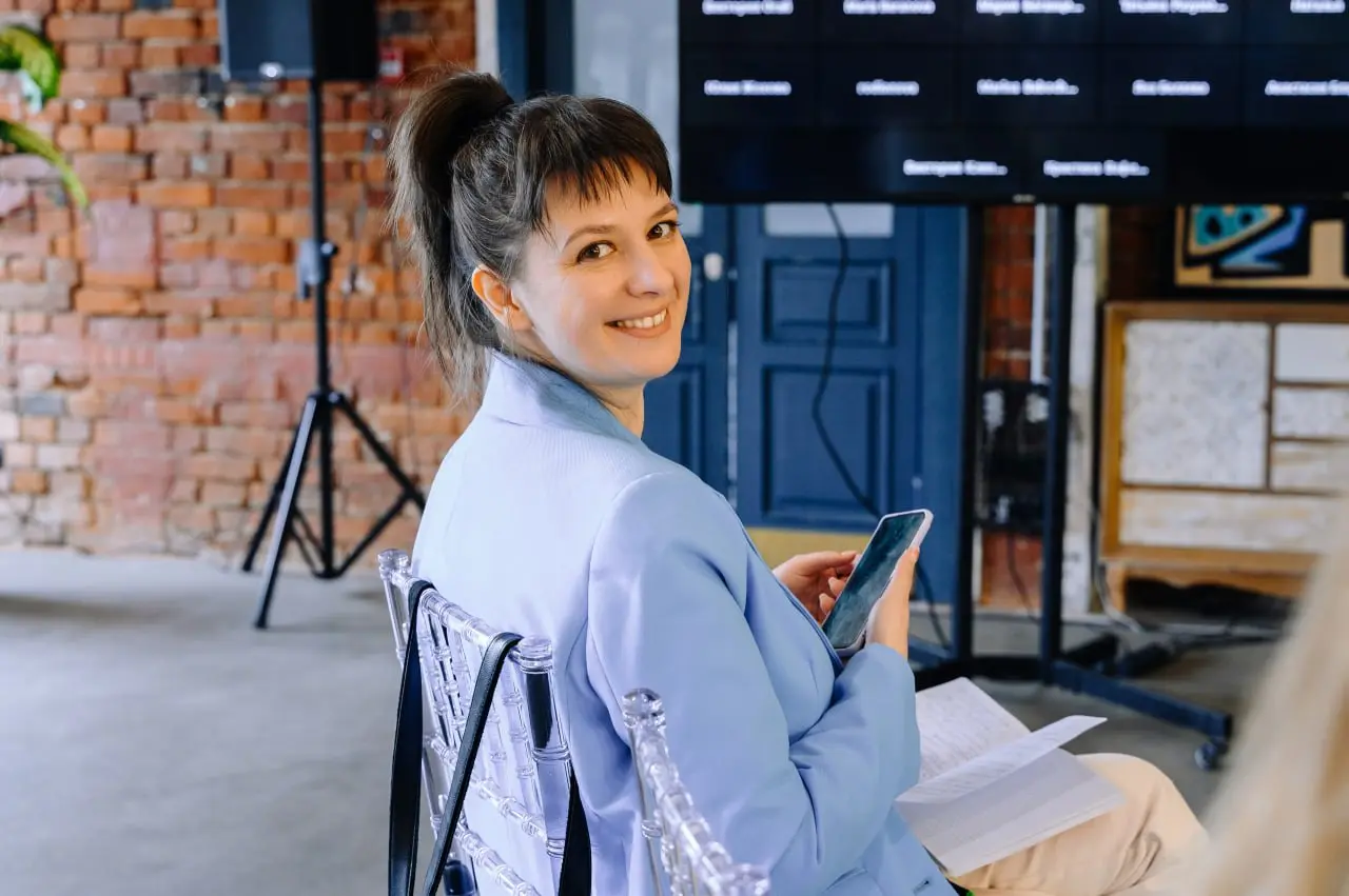 Комьюнити-менеджмент — навык, который увеличивает вашу ценность на рынке
Бизнесу становится дороже привлекать новых людей — и всё важнее удерживать тех, кто уже пришёл: клиентов, сотрудников, партнёро... | Сетка — социальная сеть от hh.ru