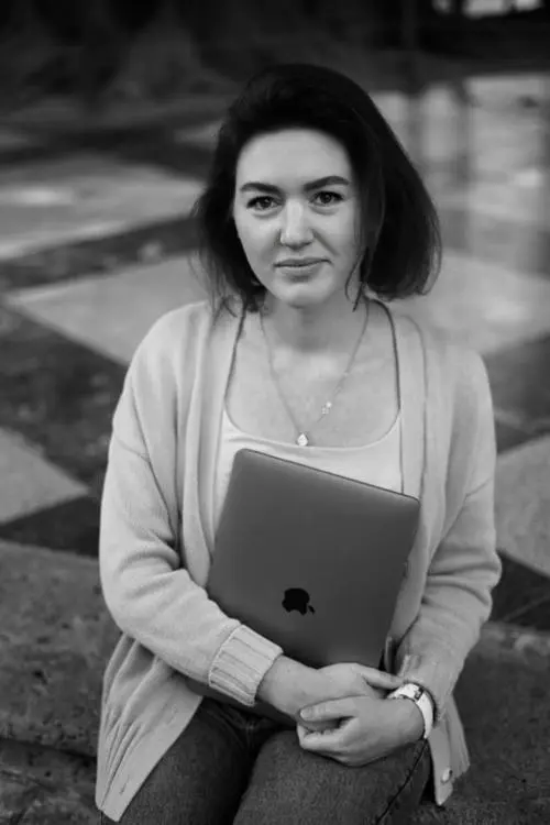 Лариса Михайлова