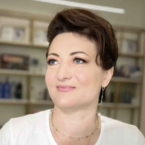 Елена Артамонова