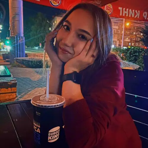 Александра Попова 