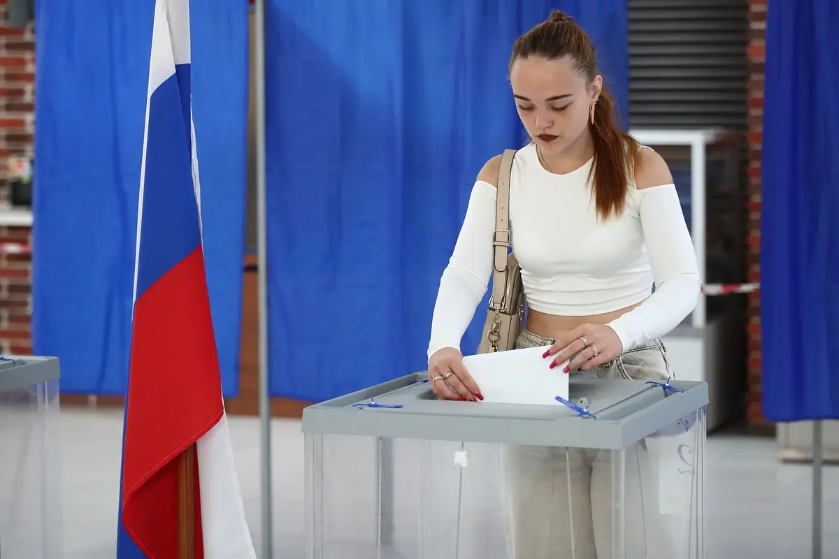 Европейцы не признают состоявшиеся выборы, но это не наша проблема
#Россия #Европа #Выборы #Эксклюзив #Мнение #Тенденция | Сетка — социальная сеть от hh.ru