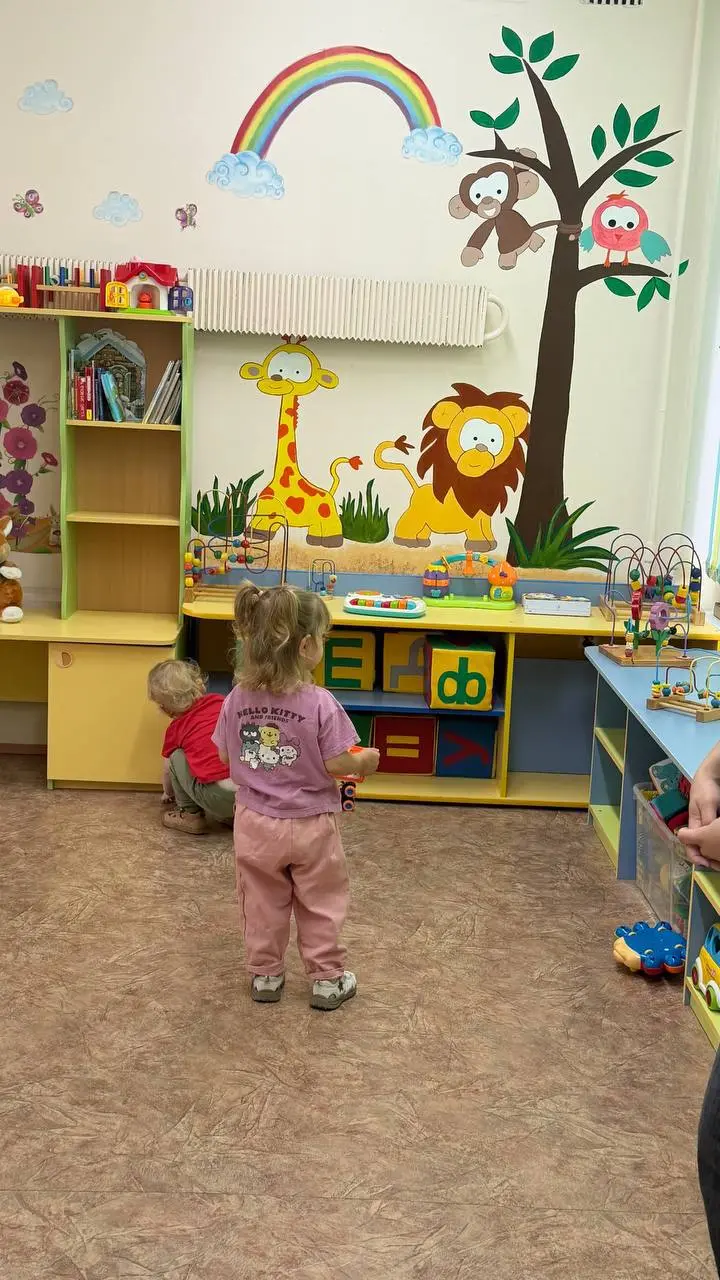 Сегодня отвел дочь в садик.
Вроде обычное событие, но меня очень сильно трухануло.
Майя становится старше | Сетка — социальная сеть от hh.ru