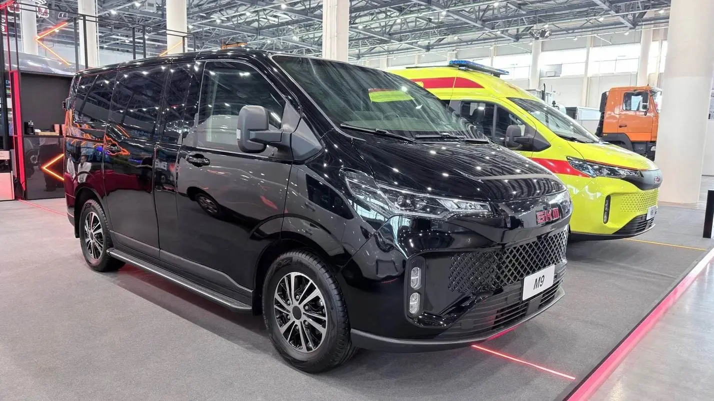 АвтоВАЗ представил бронированный минивэн SKM M9 | Сетка — социальная сеть от hh.ru
