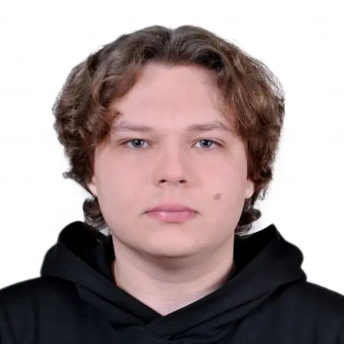 Владислав Степанов