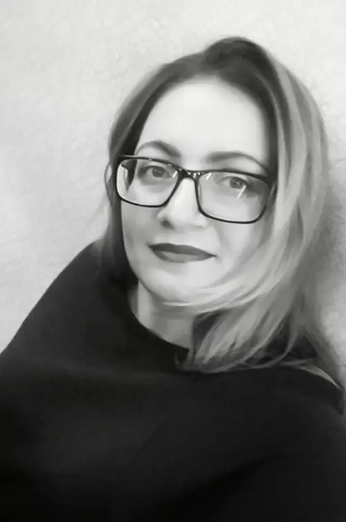 Елена Шуварина