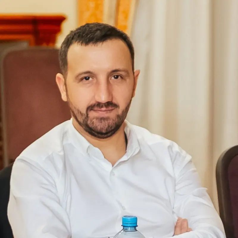 Максим Лапшев