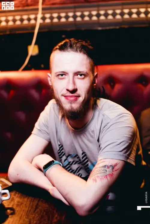 Юрий Мошкин
