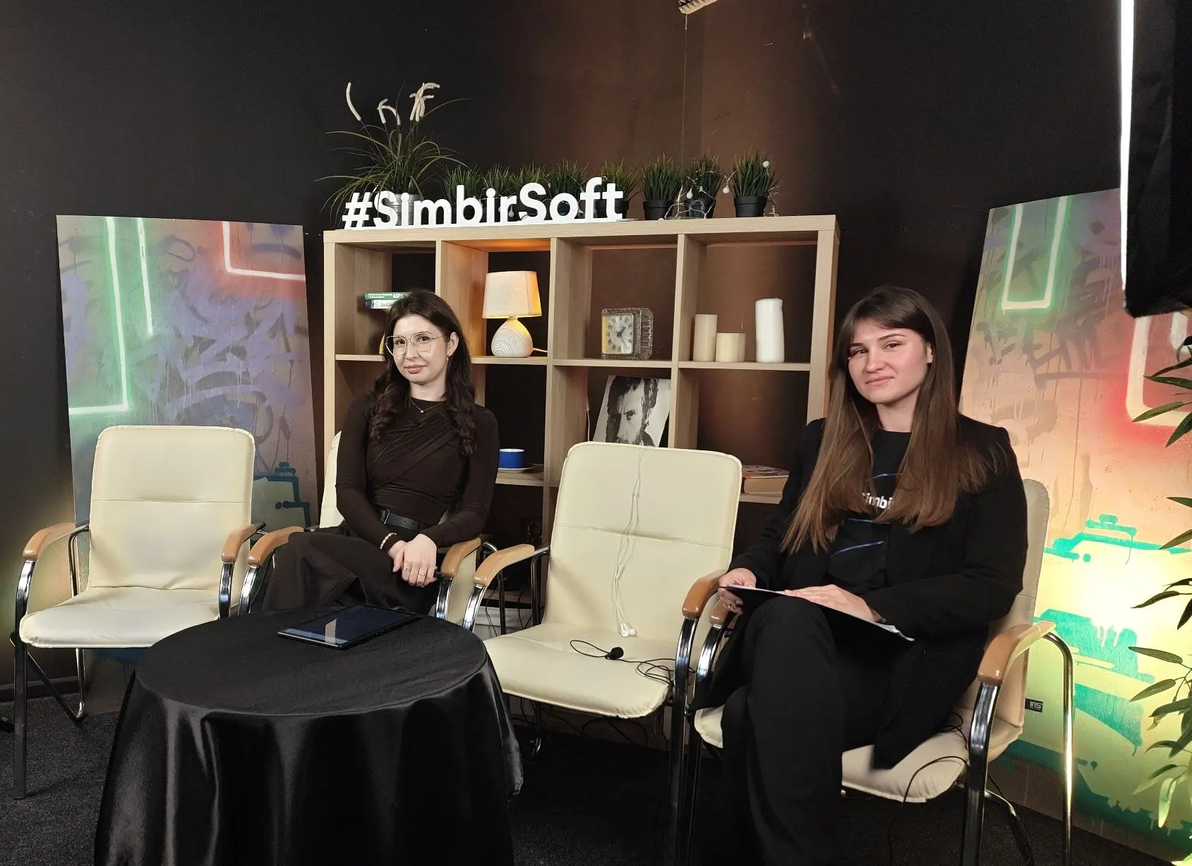 Неделю назад мы провели пятую конференцию «HR PRO Бизнес»! 🎉
Как вы могли понять, мы очень любим делиться и дарить, именно поэтому делимся с вами фотографиями с конференции, а также дарим подарки | Сетка — социальная сеть от hh.ru