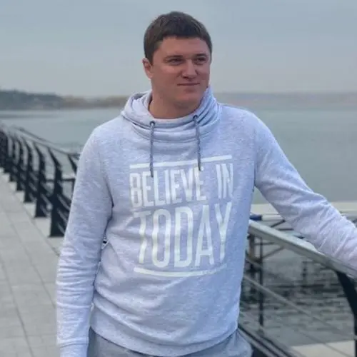 Никита Свиридов
