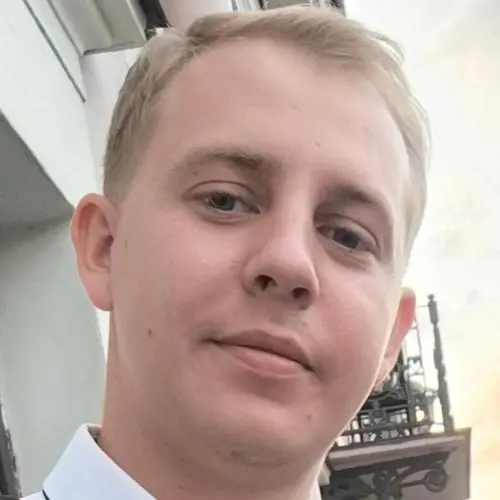 Павел Савельев