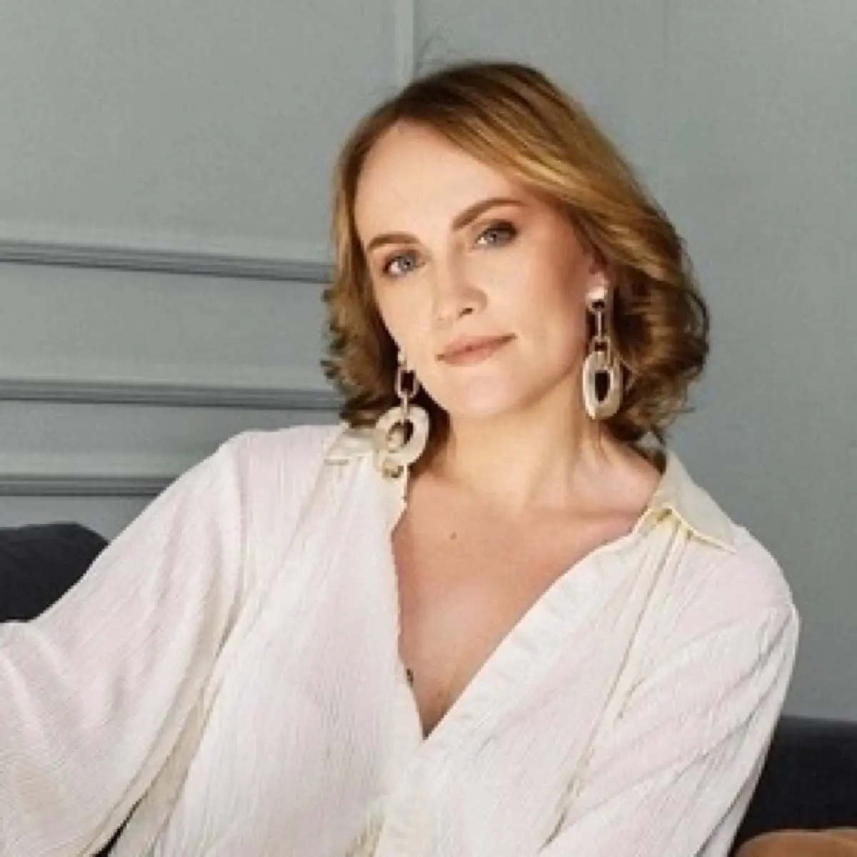 Полина Суставова