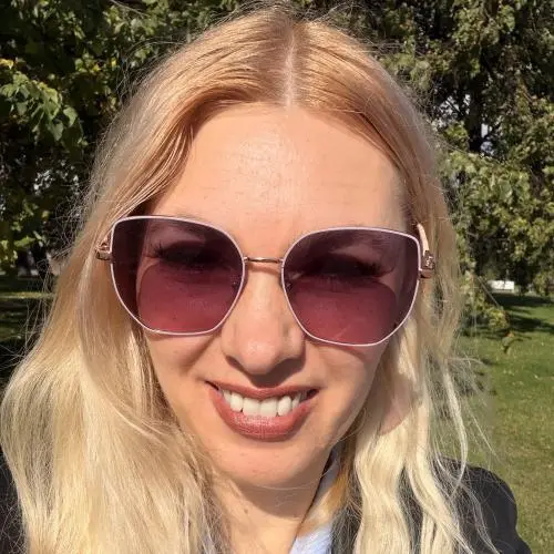 Юлия Лелинкова