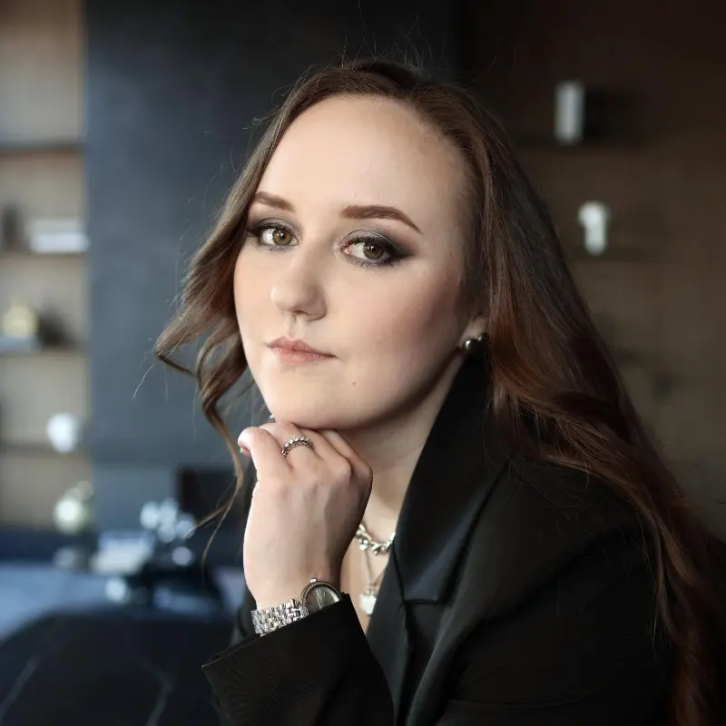 Анна Лисина