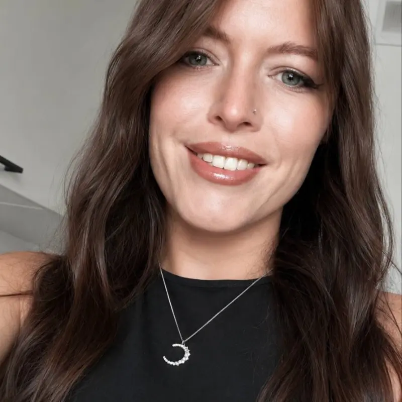 Алина Тихонова