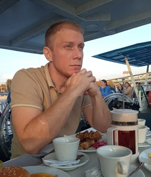 Павел Колесников