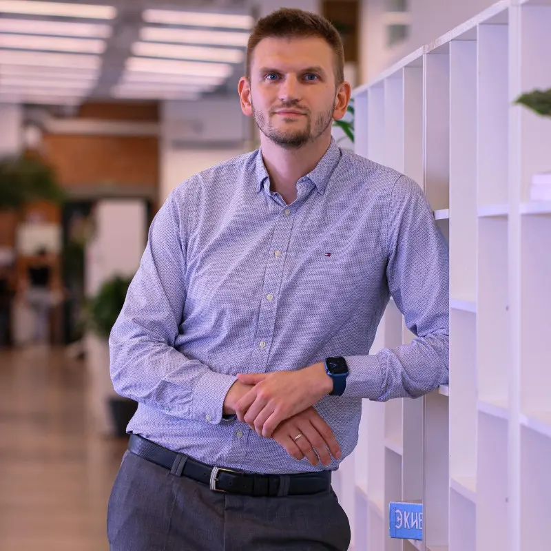 Константин Степанов