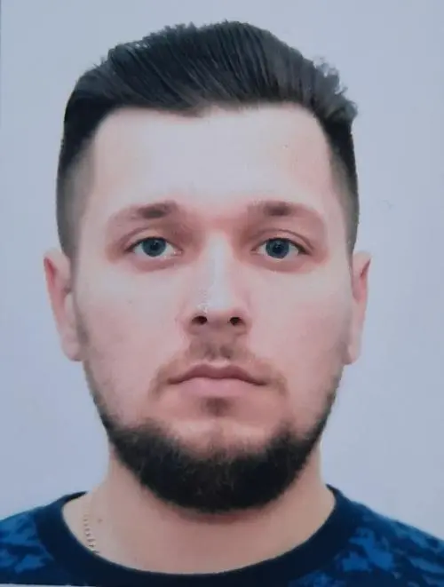 Максим Фролов