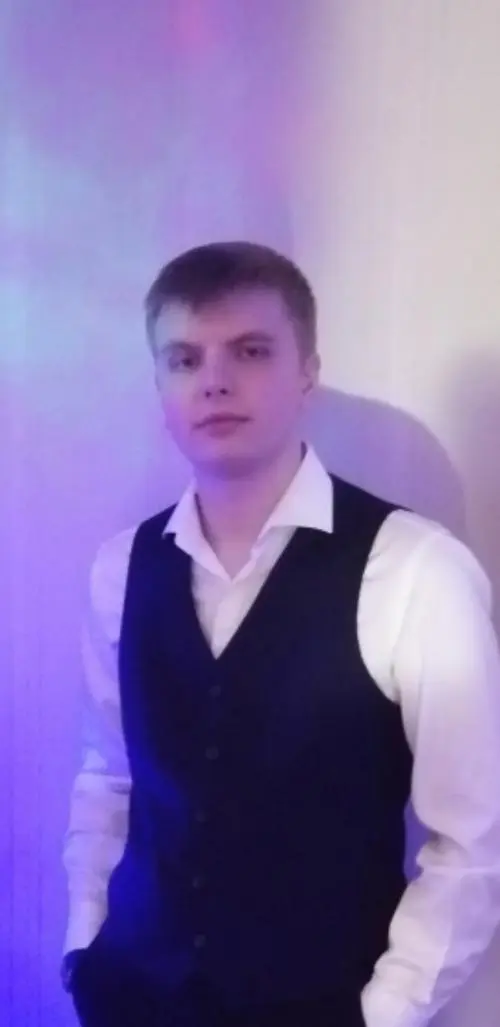 Андрей Коломоец