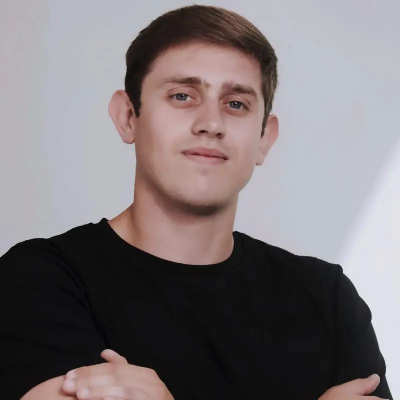 Виталий Попов