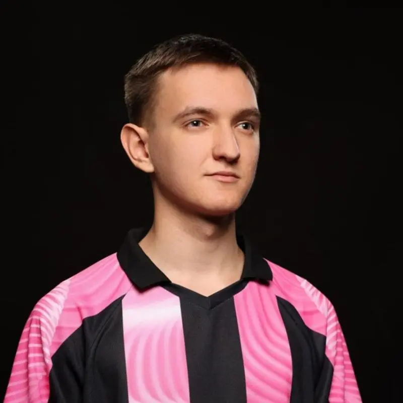 Артур Авзалов