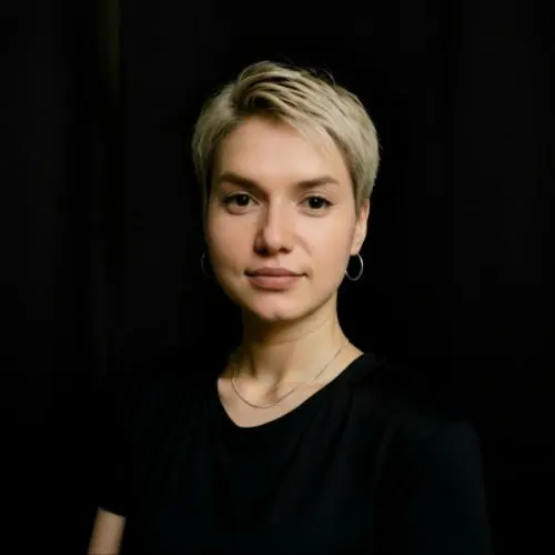Анна Забавникова