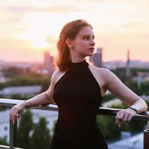 Элина Ушакова