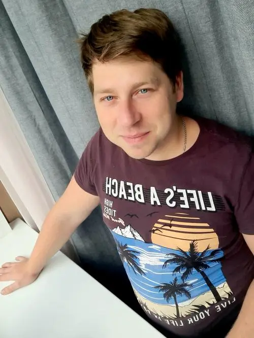 Александр Брызгалов