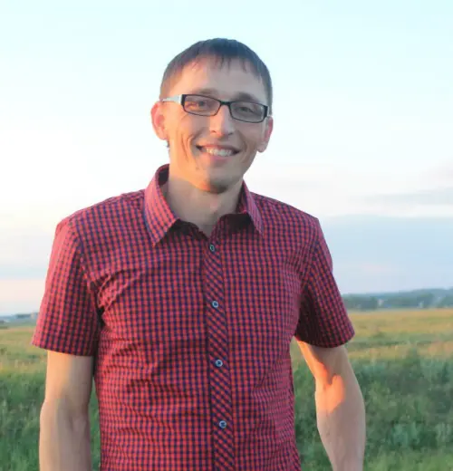 Азат Надельшин