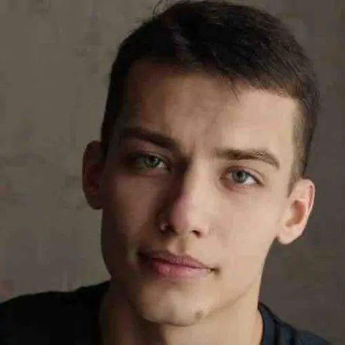 Андрей Грес