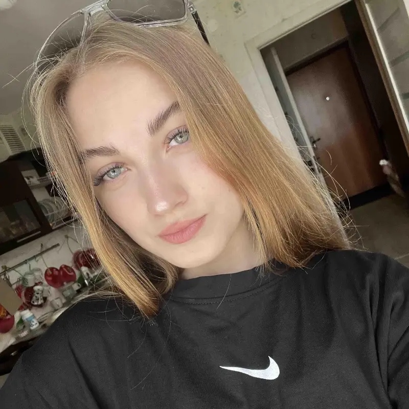 Лиза Букреева