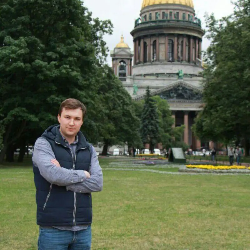 Михаил Мельников