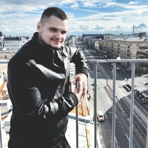 Александр Корабельников