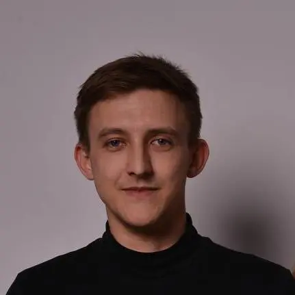 Максим Власов