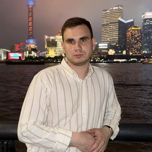 Антон Исаков