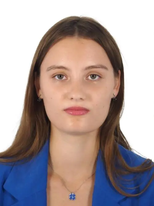 Алина Тихонова