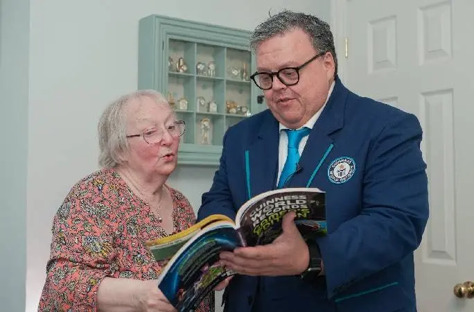 🍚#disimon
В Книгу рекордов Гиннесса попала самая пожилая стримерша Fortnite — ей 78 лет
Кэт Боуи под ником grumpygran1948 играет в Fortnite с 2017 года, а сейчас за ней следят больше 24 тысяч человек ... | Сетка — социальная сеть от hh.ru