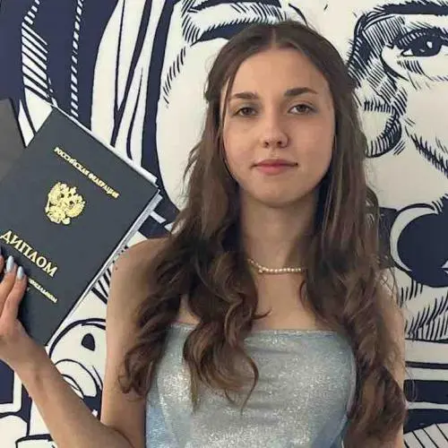 Алина Слащёва