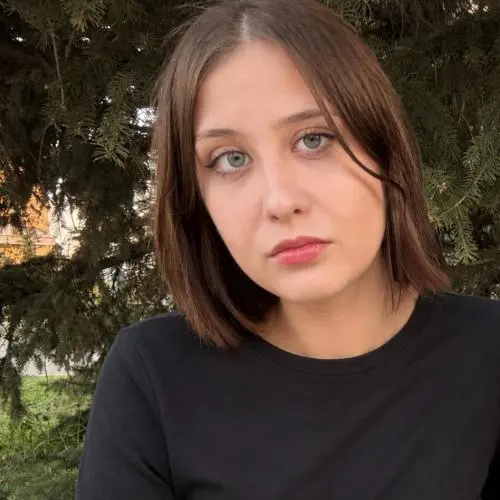 Полина Межакова