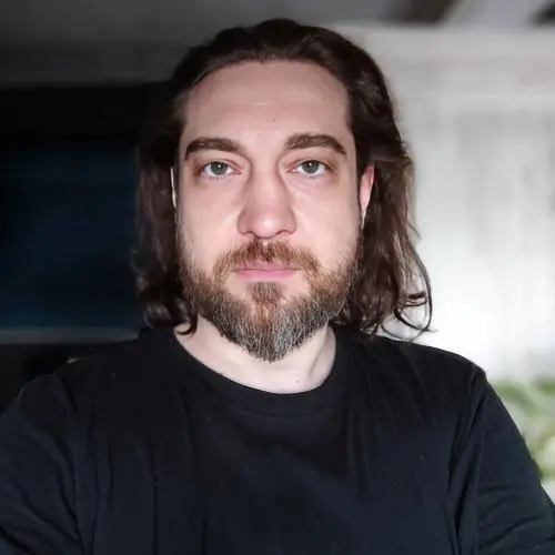 Александр Серов