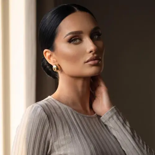 Светлана Леонова