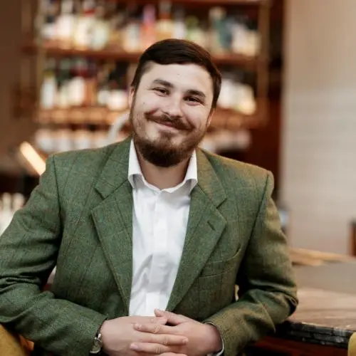 Антон Васильев