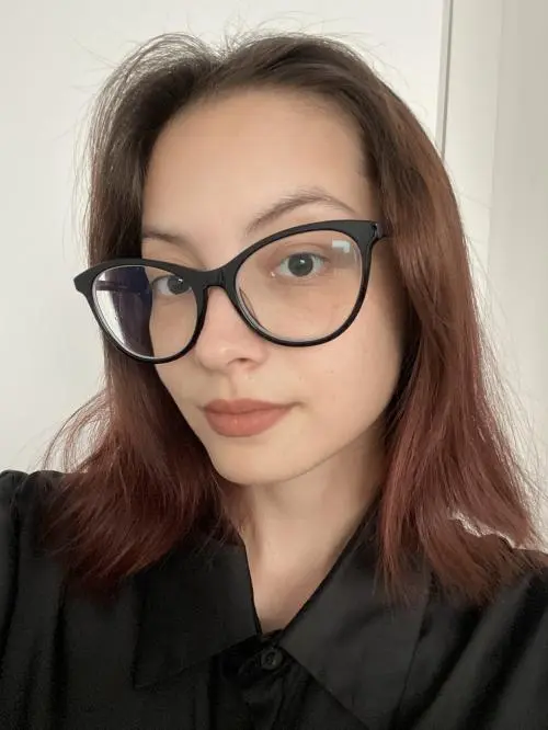 Евгения Попова