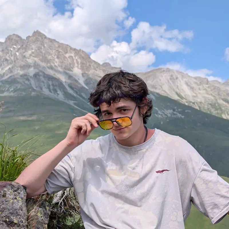 Дмитрий Одаряев