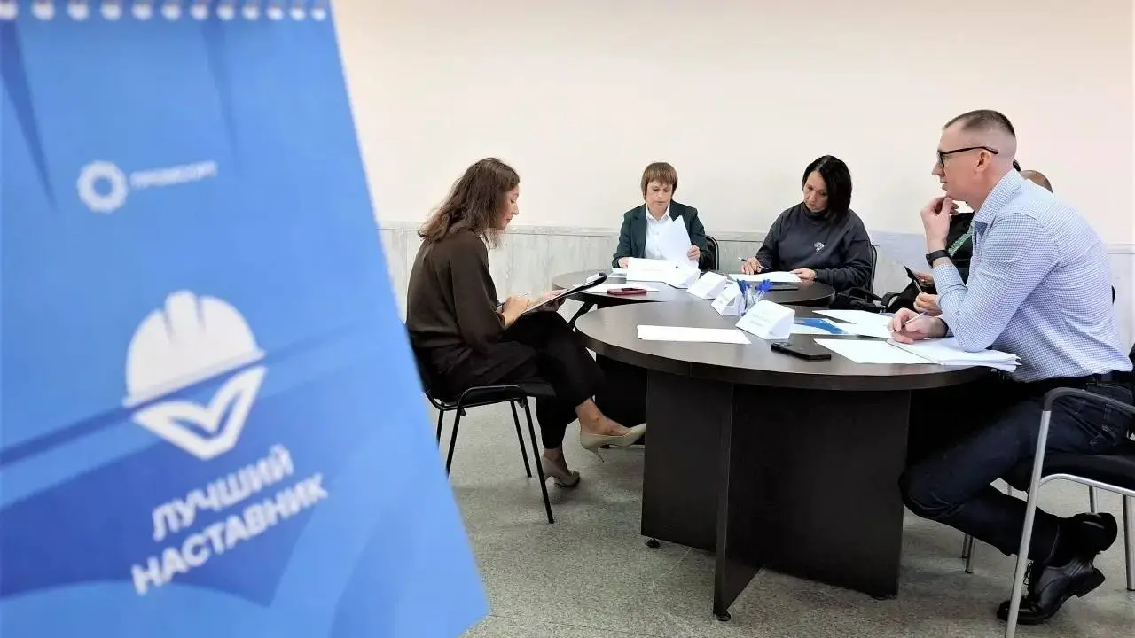 👷‍На предприятиях ПМХ и Промсорт стартовал первый этап конкурса «Лучший наставник-2026». В этом году он проходит уже в третий раз | Сетка — социальная сеть от hh.ru